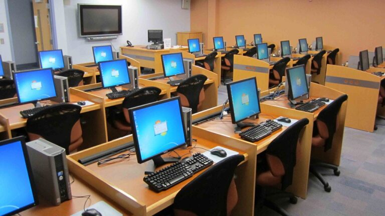cyber cafe